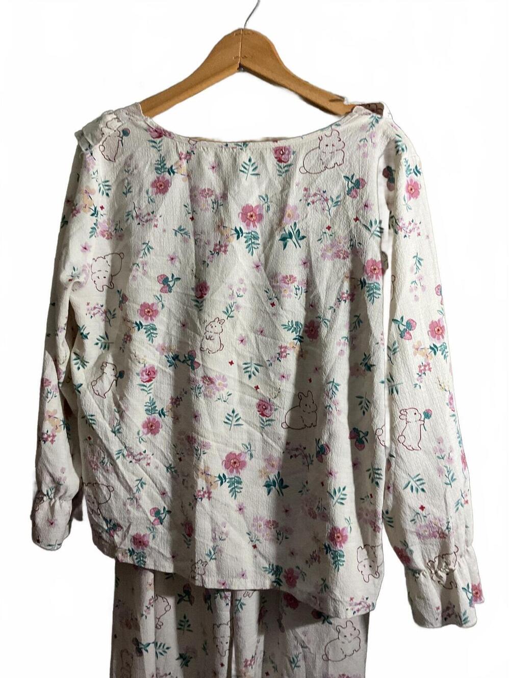 Boutique Lightweight  Floral and Bunny Print Pajama Set with Ruffle Trim L - Picture 7 of 10